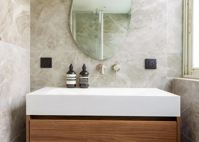 Magnificent -2br-6p- Musee Du Louvre Paris