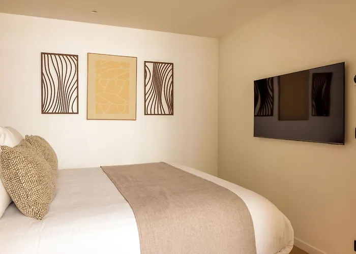 Magnificent -2br-6p- Musee Du Louvre Apartment *