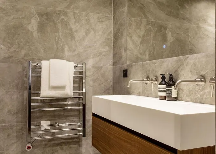 Magnificent -2br-6p- Musee Du Louvre Apartment *